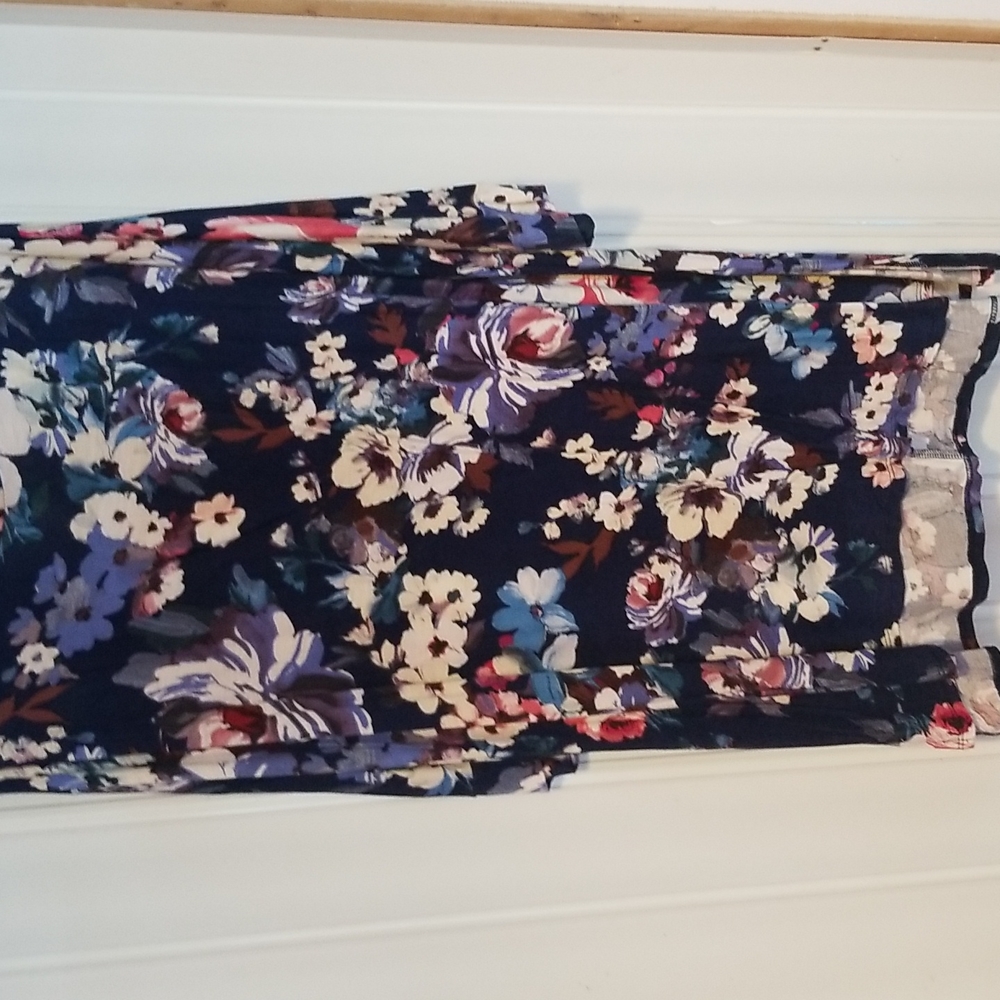 1x cold shoulder tunic